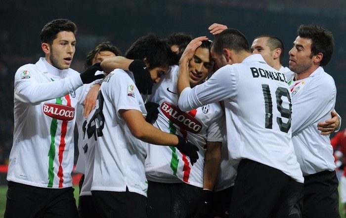 Bàn thắng của Caceres đã đạp đổ mọi hy vọng giành vé vào chơi trận CK Copa Italia của AC Milan.